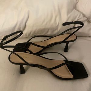 ALDO black kitten heel size 9 black